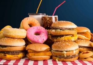 Η κακή διατροφή «σκοτώνει» περισσότερους ανθρώπους από όσους το τσιγάρο και η υπέρταση