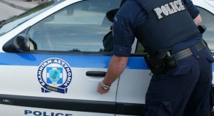Έρευνες για τον εντοπισμό των δραστών ένοπλης ληστείας σε κοσμηματοπωλείο στη Σάνη
