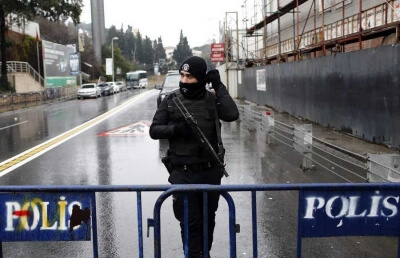 Σε περίπου 400 ανέρχεται ο αριθμός των υπόπτων ως μέλη του Ισλαμικού Κράτους, που συνέλαβε σήμερα σε ολόκληρη τη χώρα η τουρκική αστυνομία