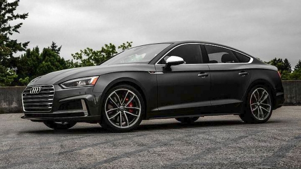 Περισσότερο σπορ σχεδιασμό για το νέο Audi S5 Sportback