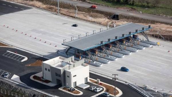 Θεσσαλονίκη: Στάση εργασίας ενάντια στην κατασκευή 10 νέων σταθμών διοδίων στην Εγνατία Οδό  πραγματοποίησαν οι εργαζόμενοι