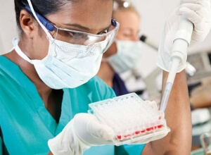 Ανοίγει ο δρόμος για να γίνονται όλα τα παιδικά εμβόλια σε μία και μόνη δόση