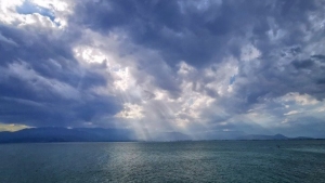 Διαστήματα ηλιοφάνειας, τοπικές βροχές και ενδεχομένως καταιγίδες στην Κ. Μακεδονία