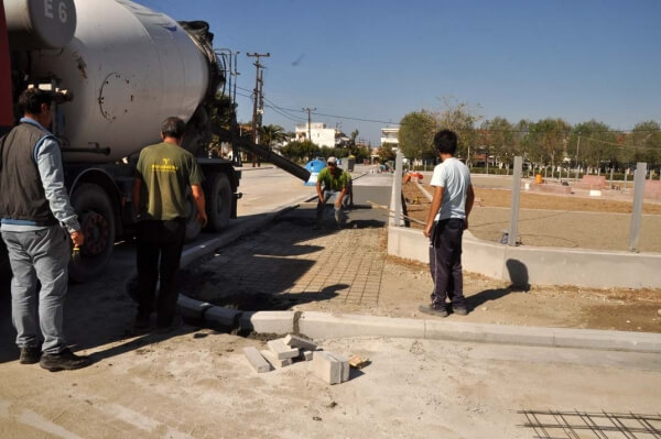 Ανακατασκευή παιδικών χαρών Διονυσίου, Μουδανιών και Μουδανιών περιοχή Τσατσανεϊκα