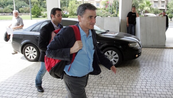 Τσακαλώτος: Υπάρχει λευκός καπνός, ολοκληρώθηκε η διαπραγμάτευση με τους θεσμούς