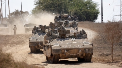 Ο ισραηλινός στρατός περιμένει την «πολιτική απόφαση» για να προχωρήσει στη χερσαία επιχείρησή του στη Γάζα
