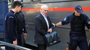 Στη φυλακή επιστρέφει ο Άκης Τσοχατζόπουλος και 8 συγκατηγορούμενοί για την υπόθεση με τις «χρυσές» μίζες από τα εξοπλιστικά