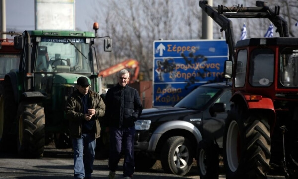 Κλιμάκωση κινητοποιήσεων, αλλά και αποχωρήσεις από τα μπλόκα...ενόψει της συνάντησης αγροτών και κτηνοτρόφων με Ι.Δραγασάκη και κυβερνητικά στελέχη