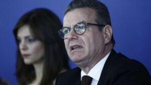 «Χαμηλότερες εισφορές για την πλειονότητα των ασφαλισμένων από την εφαρμογή του ΕΦΚΑ» δήλωσε ο υφυπ. Εργασίας Τ. Πετρόπουλος