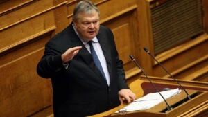 Βενιζέλος: Δεν τολμώ να πιστέψω ότι η διαπραγμάτευση για την έξοδο από το μνημόνιο συνδέεται με κινήσεις στο πεδίο της εξωτερικής πολιτικής