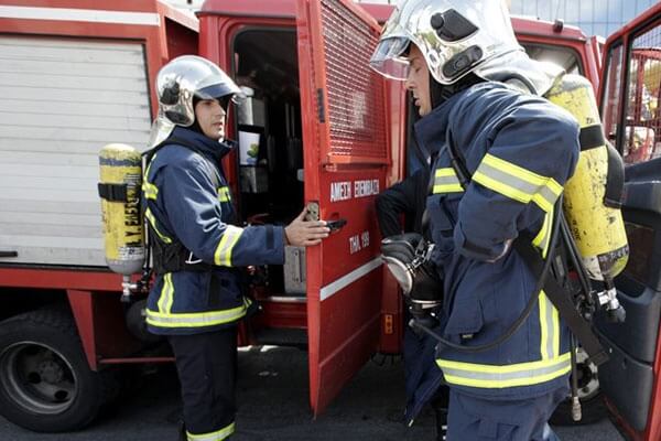 Θεσσαλονίκη: Φωτιά σε τουριστικό λεωφορείο στην Περιφερειακή Οδό