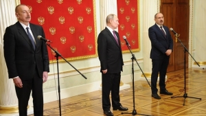 Ο Πούτιν συναντήθηκε με τους ηγέτες της Αρμενίας και του Αζερμπαϊτζάν