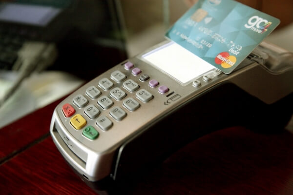 Το 25% των νέων τερματικών αποδοχής καρτών (POS) είναι ανενεργό