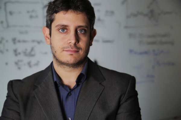 Έλληνας μηχανικός του ΜΙΤ ανέπτυξε πρωτοποριακή μέθοδο που προβλέπει, προτού συμβούν, τα ακραία συμβάντα κάθε είδους σε στεριά, θάλασσα και αέρα