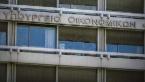 Προς παράταση προθεσμιών για φορολογικές δηλώσεις και 120 δόσεις προσανατολίζεται το υπ. Οικονομικών