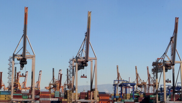 FAZ: Ευρωπαϊκή βάση της Cosco το λιμάνι του Πειραιά