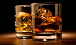 Νέος αισθητήρας ανιχνεύει αν το ουίσκι είναι «μπόμπα»