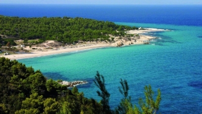 «Ούτε άκριτη αποδοχή ούτε εκ των προτέρων απόρριψη» δηλώνει η αντιπεριφερειάρχης Χαλκιδικής για την επένδυση στη νήσο Διάπορο