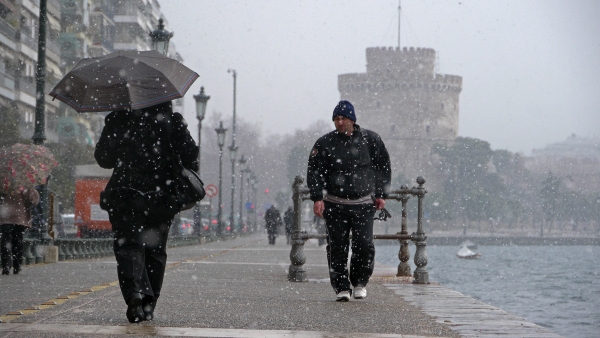 Θεσσαλονίκη: Μικροπροβλήματα από την πρωϊνή χιονόπτωση στη Θεσσαλονίκη - Που χρειάζονται αλυσίδες στην Κεντρική Μακεδονία