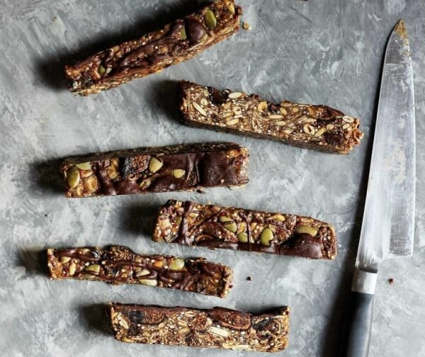 Μπάρες δημητριακών με σοκολάτα