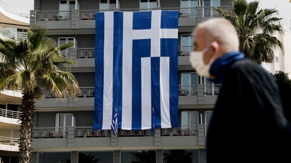 Bloomberg: Η Ελλάδα κινήθηκε γρήγορα και αυτό φαίνεται ότι απέδωσε