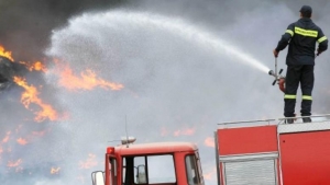 Πέφτει η θερμοκρασία, δυναμώνουν οι άνεμοι και αυξάνεται ο κίνδυνος πυρκαγιών