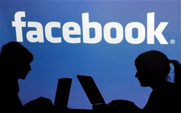 Αν «κολλάτε» στο Facebook, μπορεί να έχει να κάνει και με τα γονίδιά σας