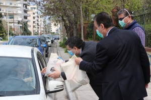 Η Π.Κ.Μ. διένειμε υγειονομικό υλικό και είδη ατομικής προστασίας σε 3.000 ιδιώτες γιατρούς της Θεσσαλονίκης
