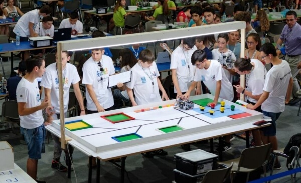 Ολυμπιάδα Εκπαιδευτικής Ρομποτικής: Χάλκινο μετάλλιο &amp; σημαντικές διακρίσεις για τις Ελληνικές ομάδες