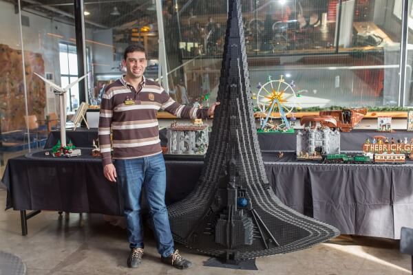 Θεσσαλονίκη: Διαστημόπλοιο φτιαγμένο από 29.000 τουβλάκια